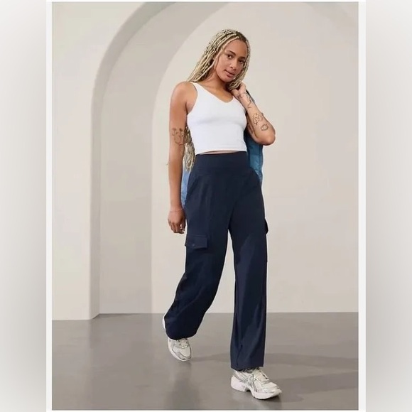 Athleta Pants - NWT Athleta Venice Cargo Wide Leg Pants Navy